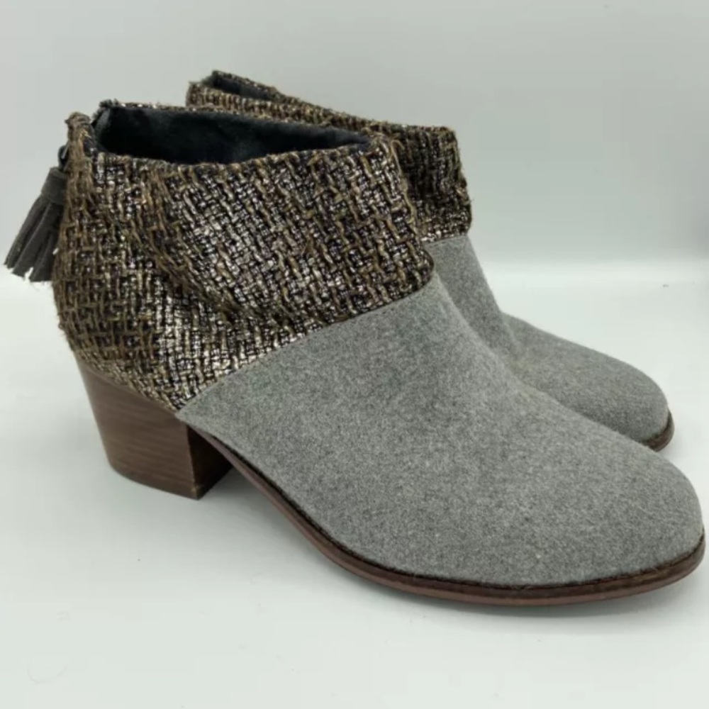 Toms Leila Gray Silver Bootie Metallic Tweed  Size 8.5 Short Gray Wool Boots
